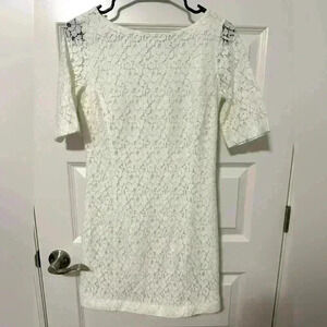 Kenneth Cole Reaction White Lace With  Underlay Mini Dress Sheath Size 2